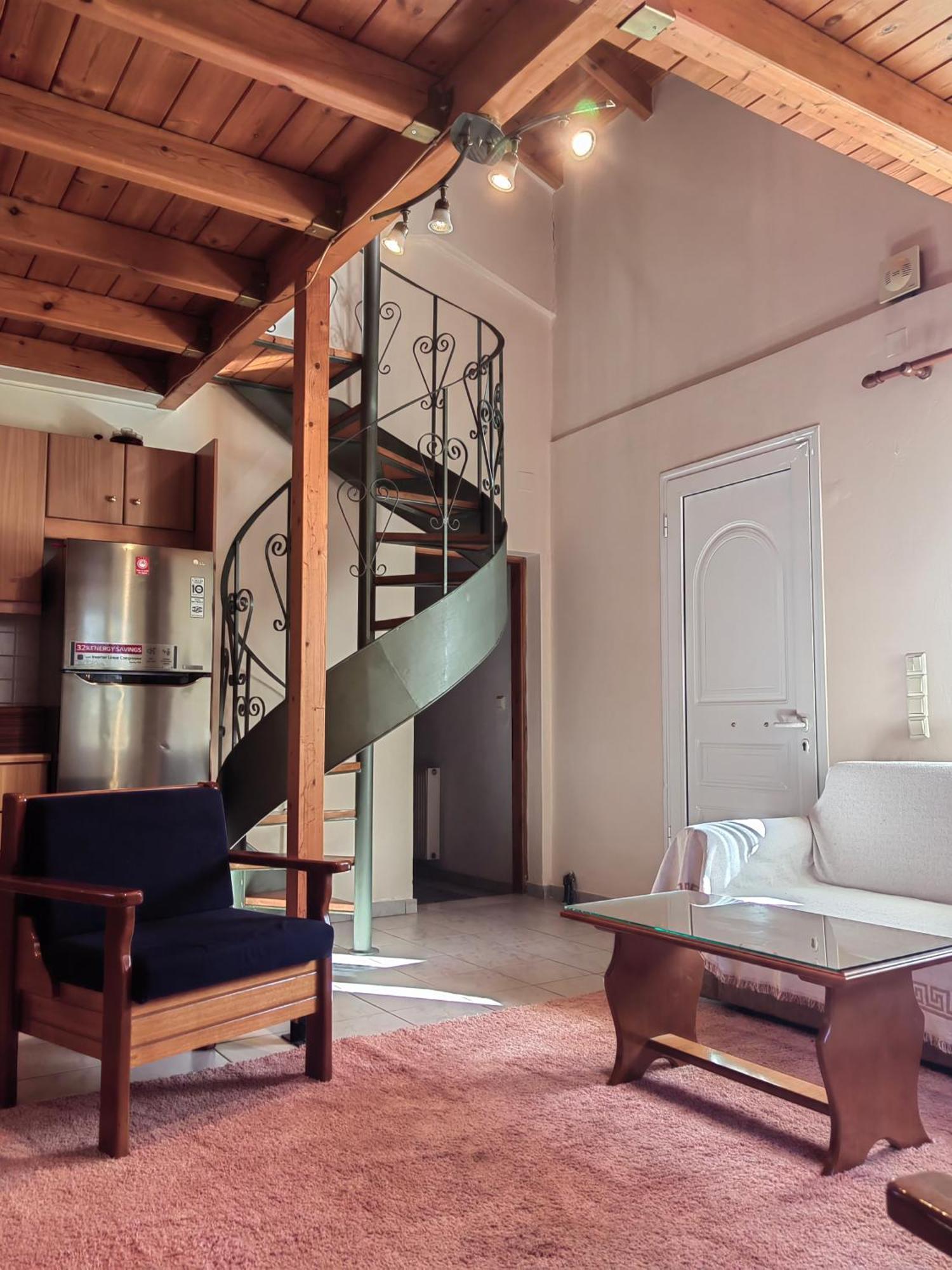 カラブリタ Plataniotissa Mansionヴィラ エクステリア 写真